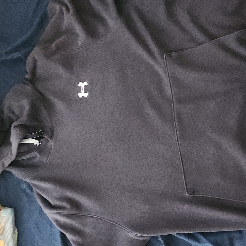 Black under armour black hoodie